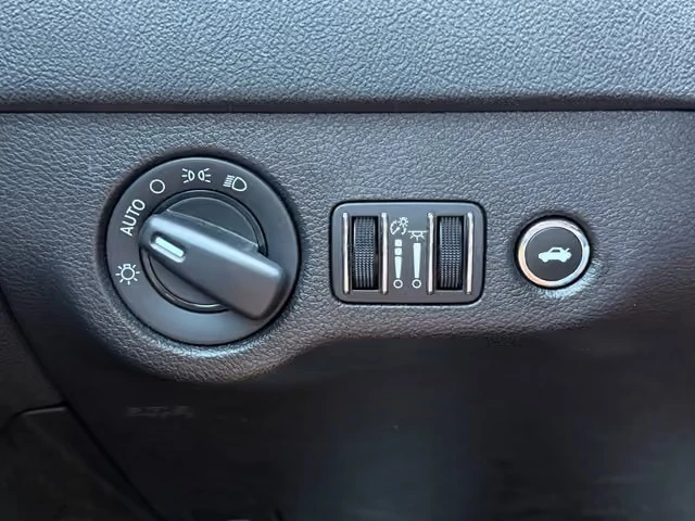 2020 Dodge Charger 7th Gen - Image 18 of 20