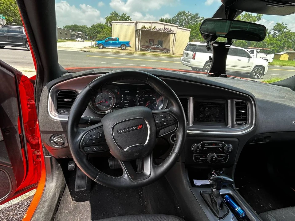 2020 Dodge Charger 7th Gen - Image 10 of 12