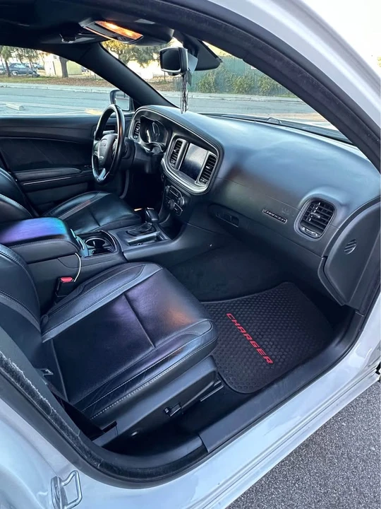 2020 Dodge Charger 7th Gen - Image 9 of 17