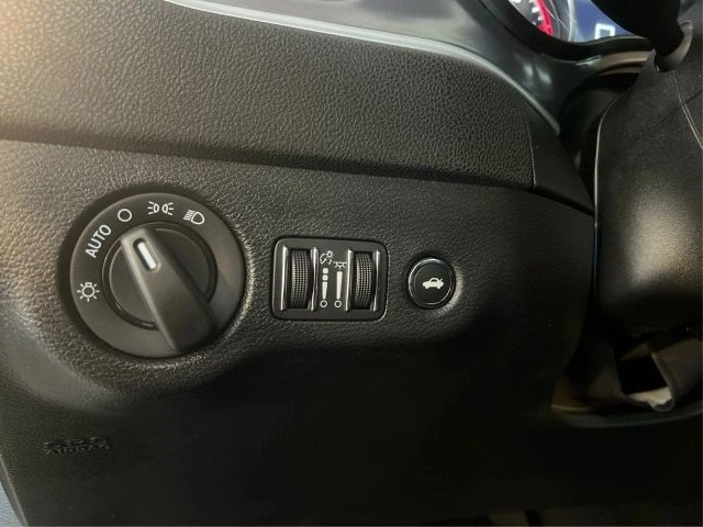 2020 Dodge Charger 7th Gen - Image 18 of 21
