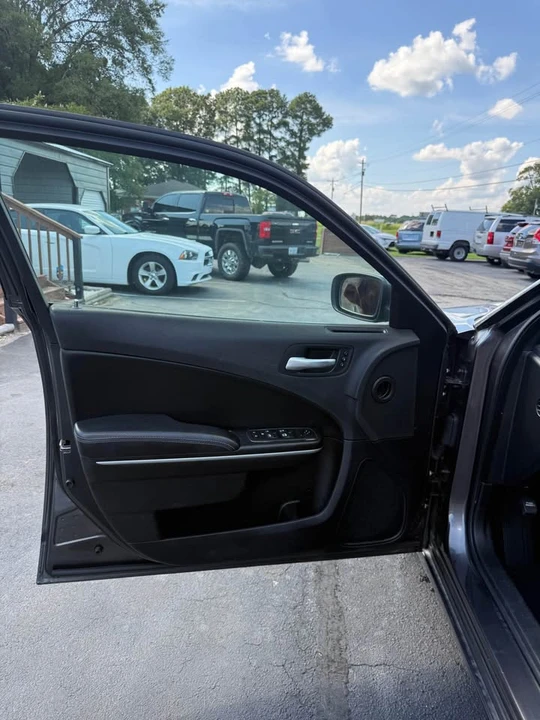 2020 Dodge Charger 7th Gen - Image 9 of 12