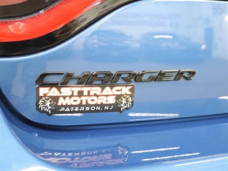 2020 Dodge Charger 8th Gen - Image 7 of 12