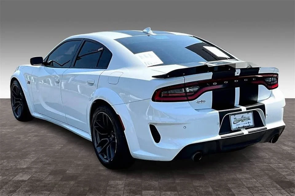 2020 Dodge Charger 8th Gen - Image 9 of 12