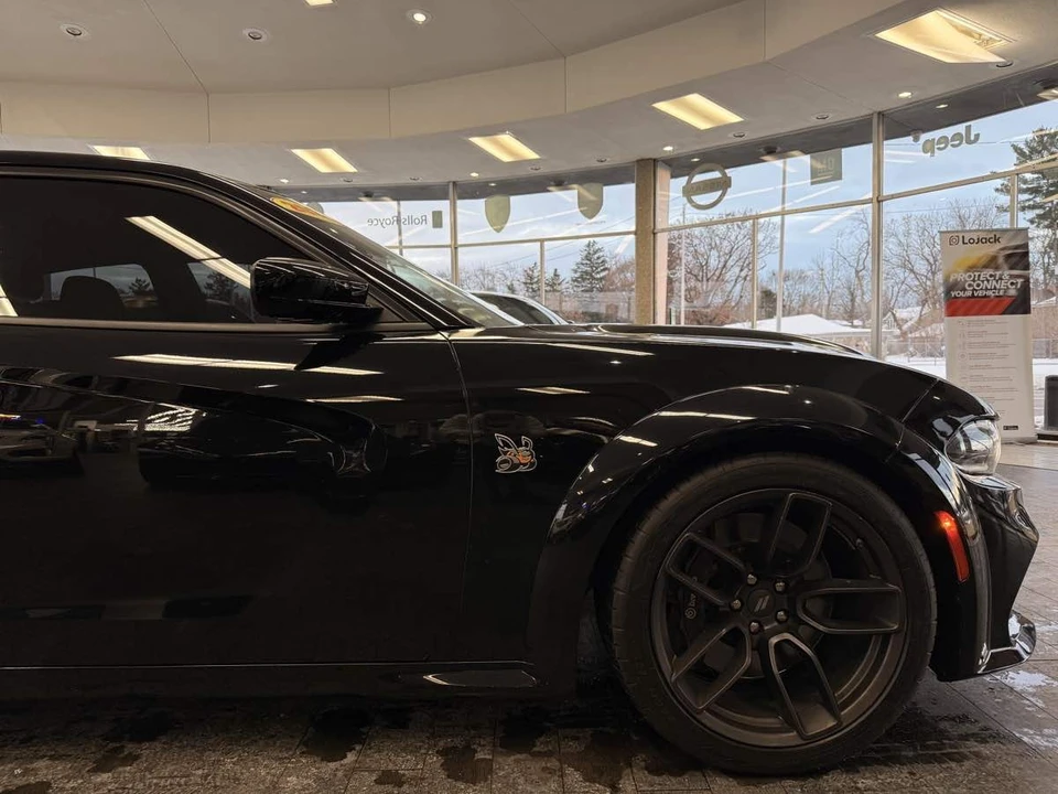 2020 Dodge Charger 8th Gen - Image 9 of 12