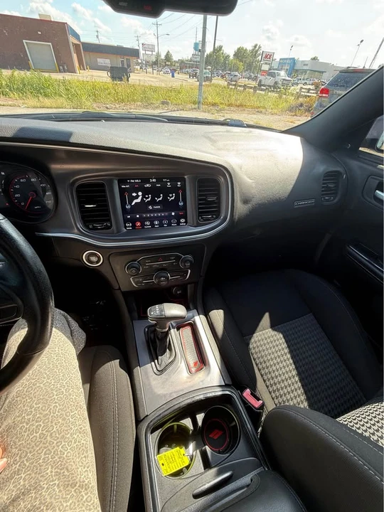 2020 Dodge Charger 7th Gen - Image 15 of 17