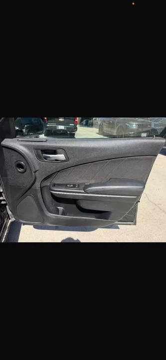 2020 Dodge Charger 7th Gen - Image 9 of 11