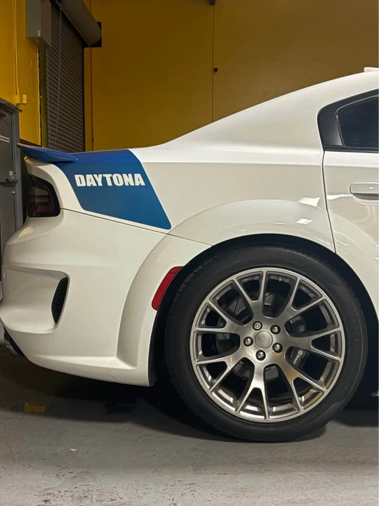 2020 Dodge Charger SRT Hellcat 7th Gen - Image 7 of 11