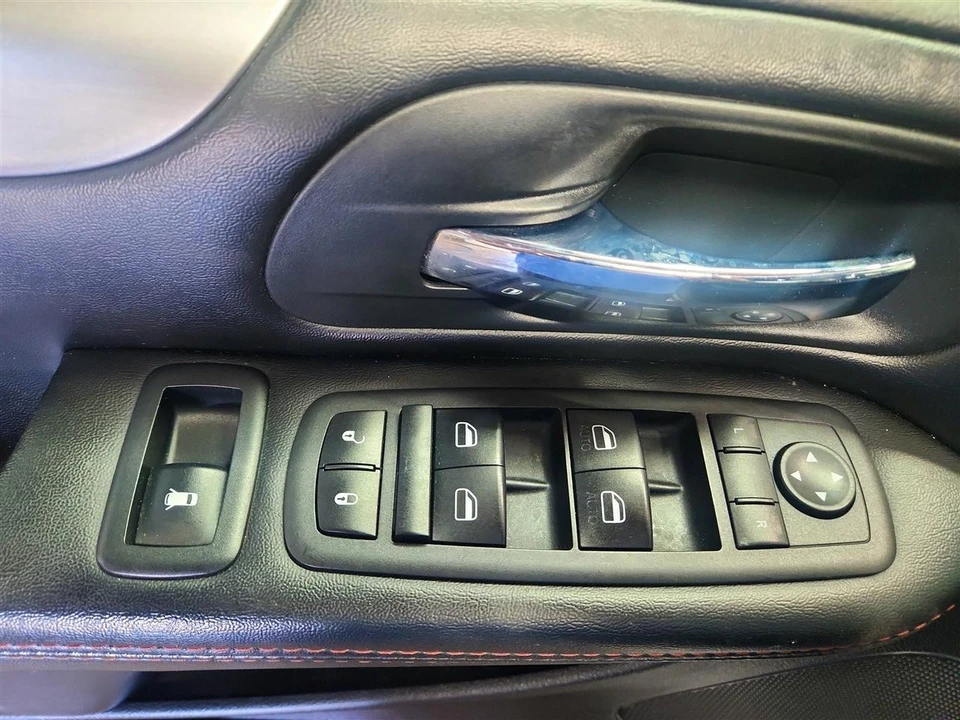 2020 Dodge Caravan - Image 16 of 28