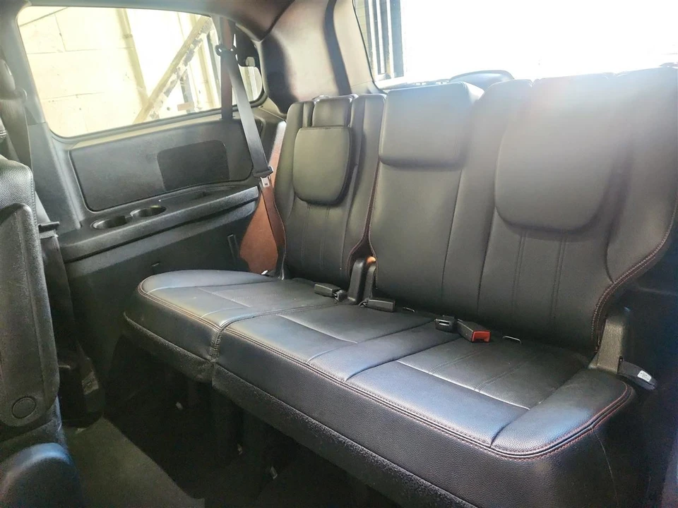 2020 Dodge Caravan - Image 19 of 28