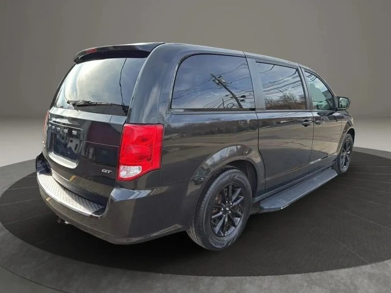 2020 Dodge Caravan - Image 5 of 12
