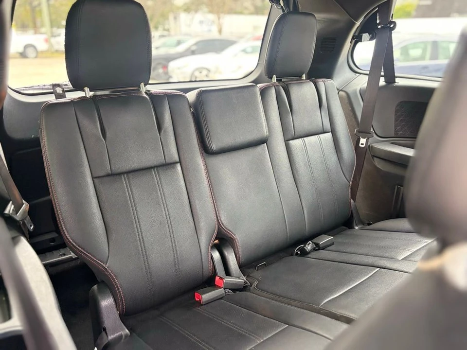 2020 Dodge Caravan - Image 16 of 21