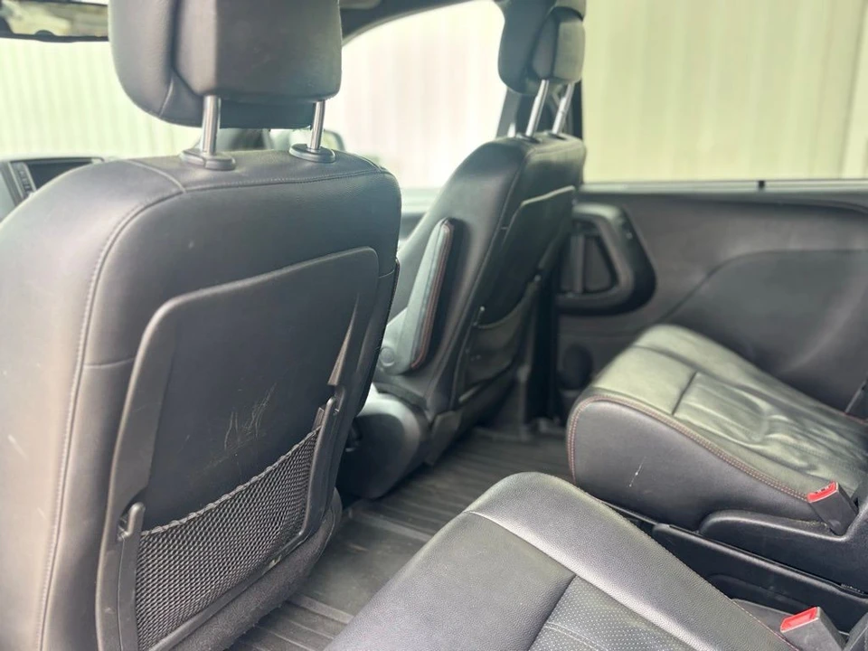 2020 Dodge Caravan - Image 18 of 21