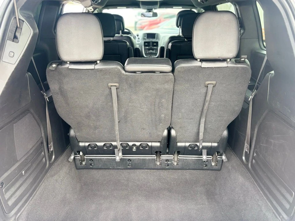 2020 Dodge Caravan - Image 20 of 21