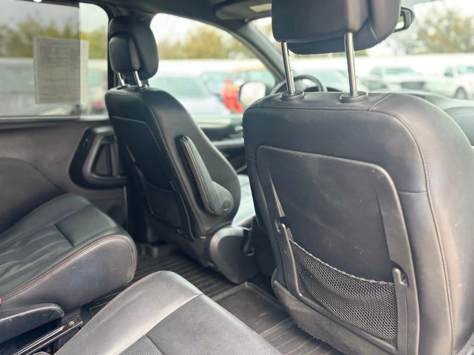 2020 Dodge Caravan - Image 15 of 21