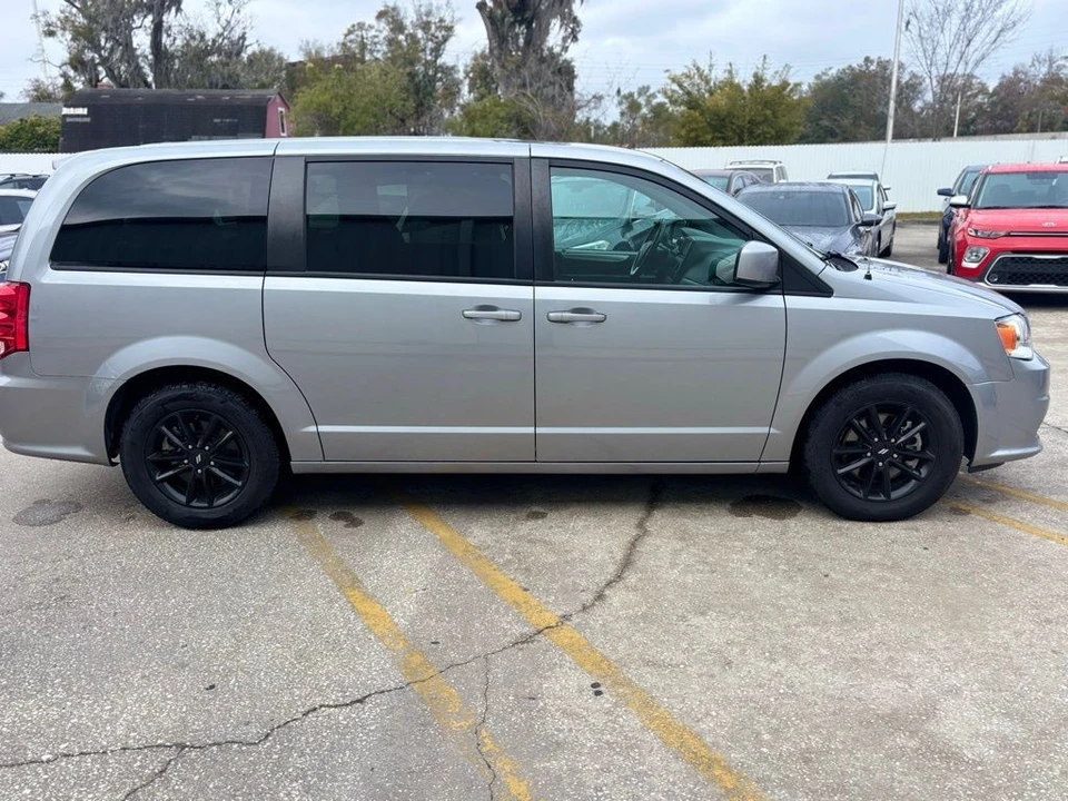 2020 Dodge Caravan - Image 6 of 21
