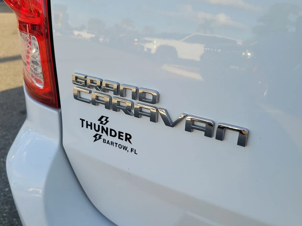 2020 Dodge Caravan - Image 7 of 12