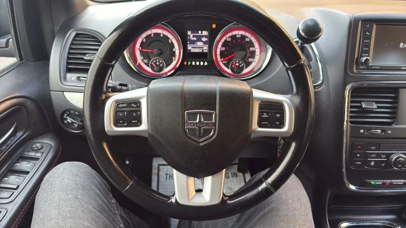 2020 Dodge Caravan - Image 10 of 12