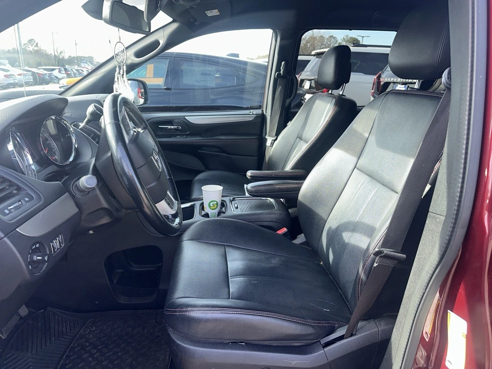 2020 Dodge Caravan - Image 4 of 10
