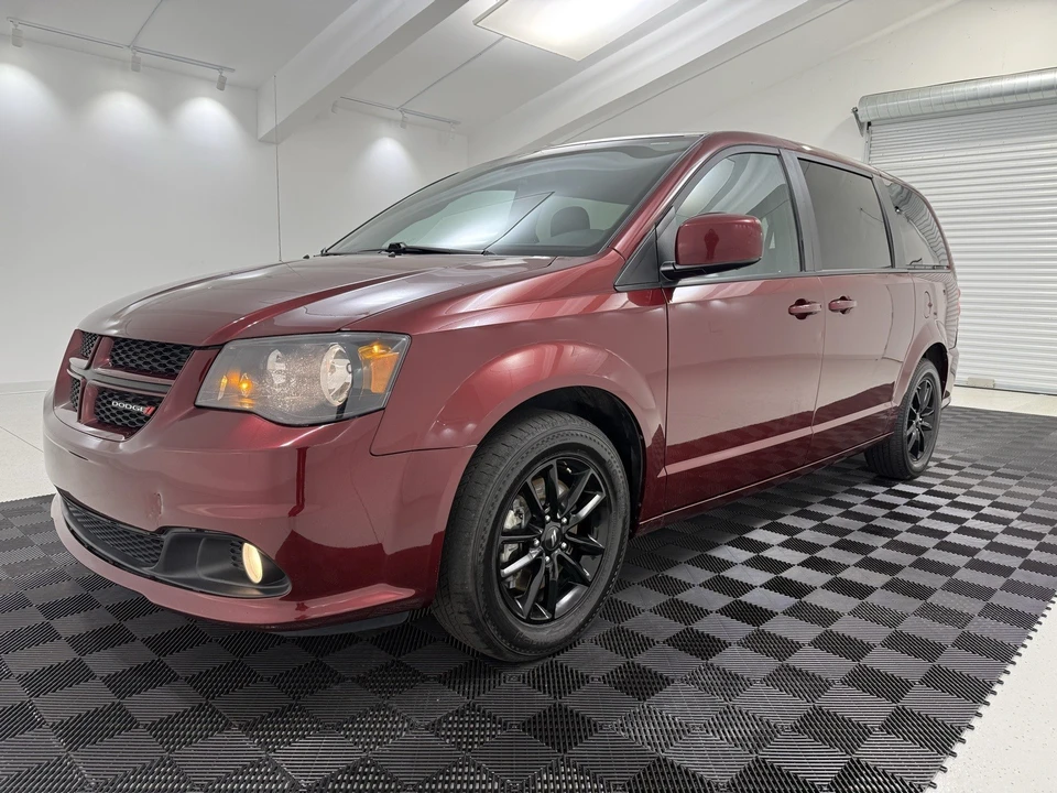 2020 Dodge Caravan - Image 3 of 12