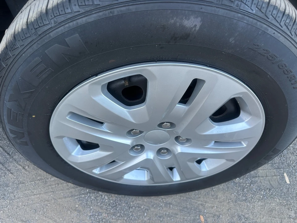 2020 Dodge Caravan - Image 19 of 21