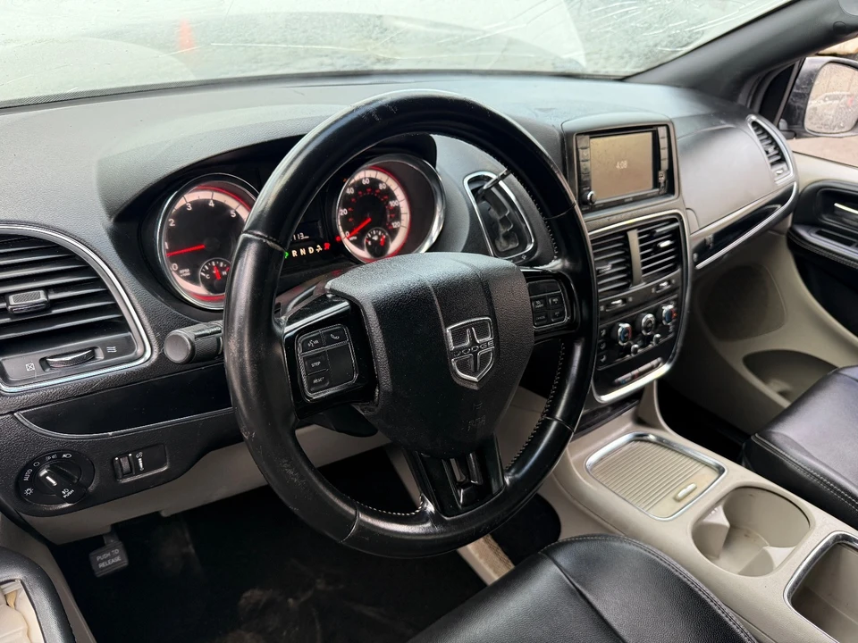 2020 Dodge Caravan - Image 8 of 21
