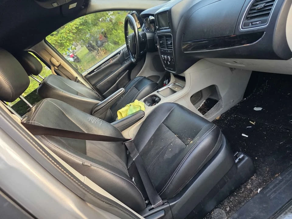 2020 Dodge Caravan - Image 4 of 12