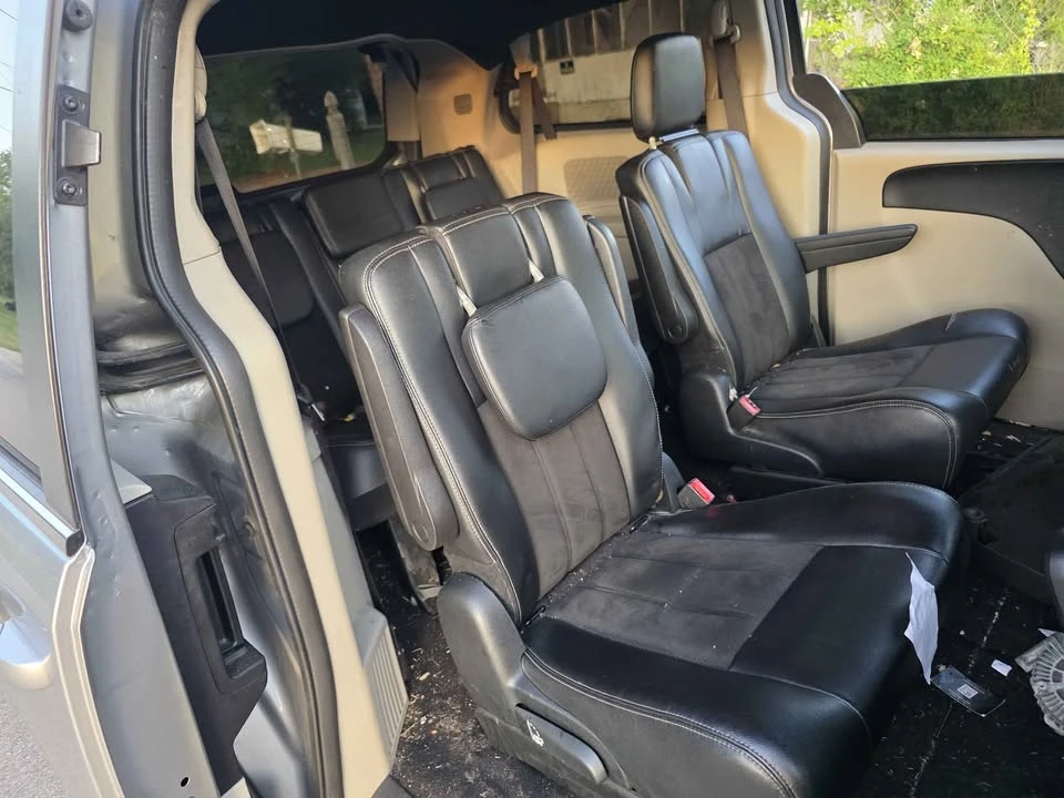 2020 Dodge Caravan - Image 5 of 12