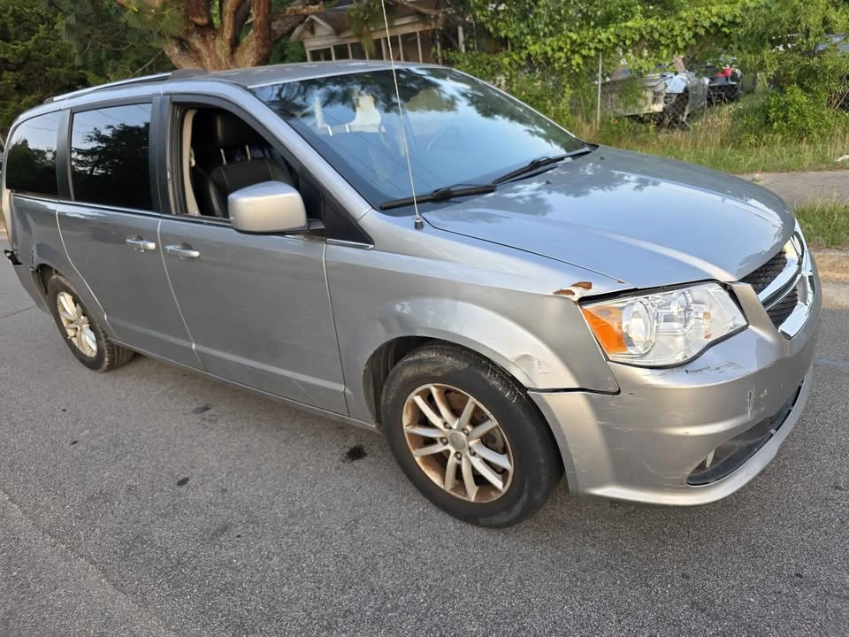 2020 Dodge Caravan - Image 3 of 12