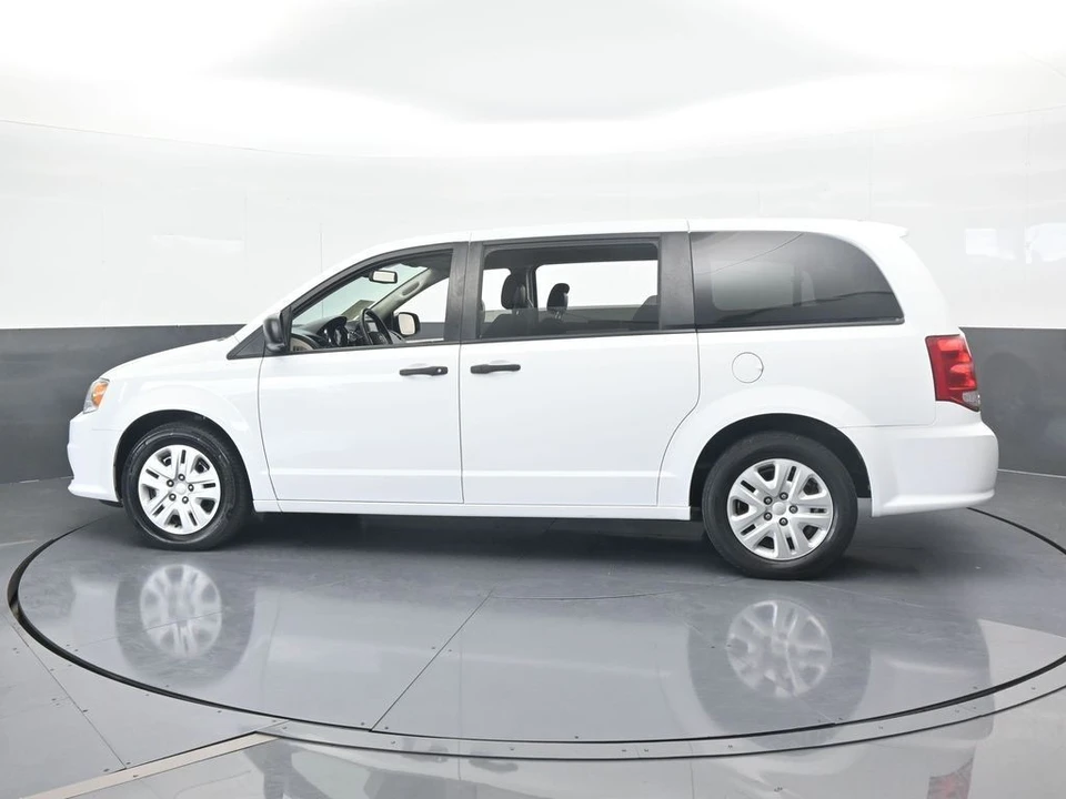 2020 Dodge Caravan - Image 3 of 12