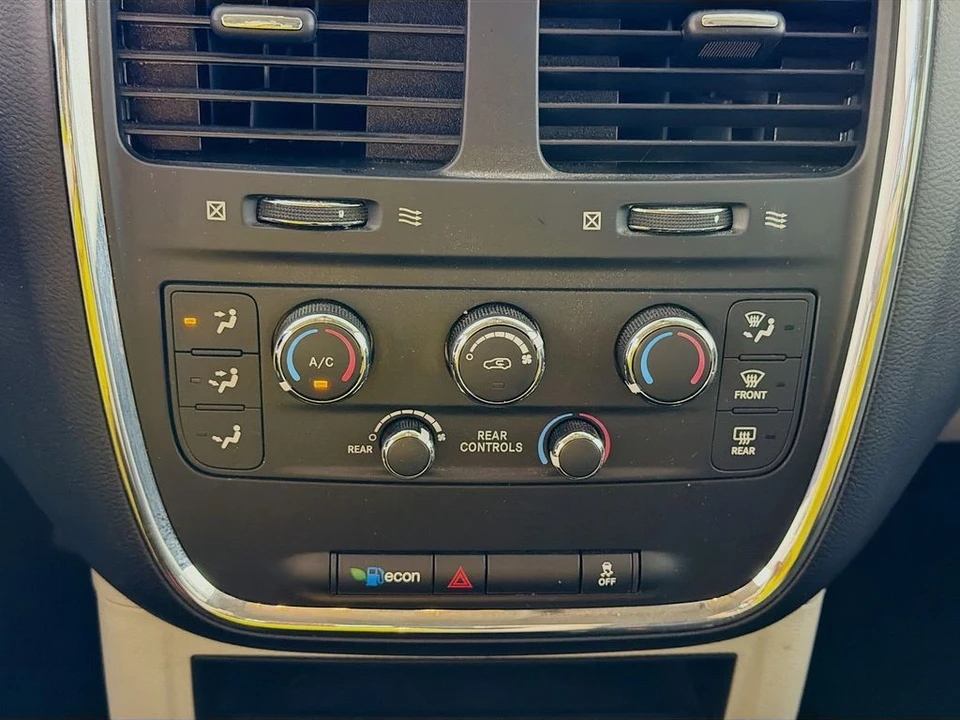 2020 Dodge Caravan - Image 17 of 21