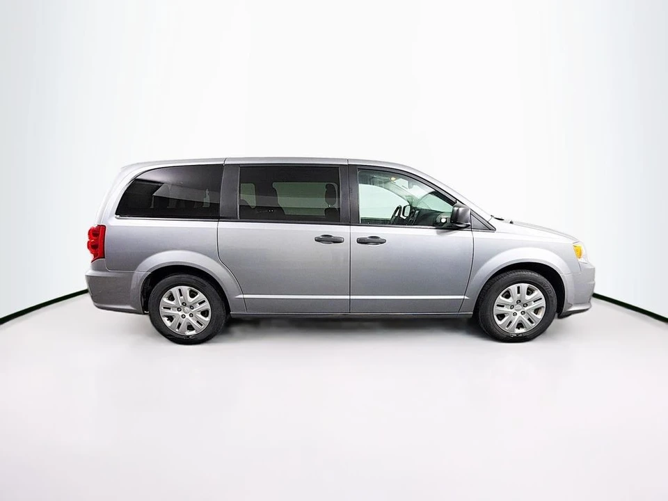 2020 Dodge Caravan - Image 8 of 21