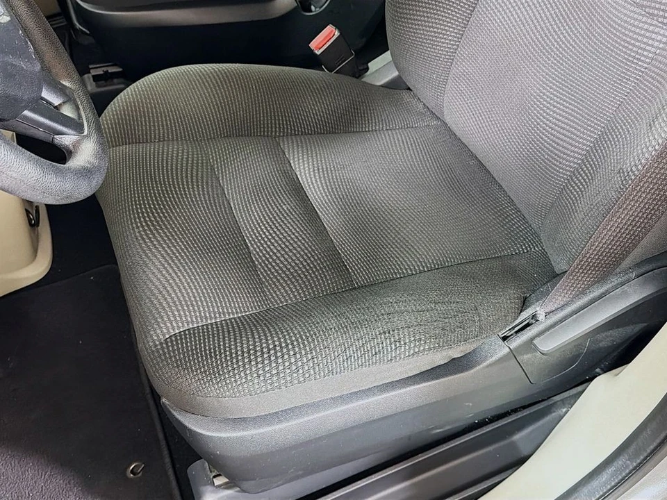 2020 Dodge Caravan - Image 20 of 21