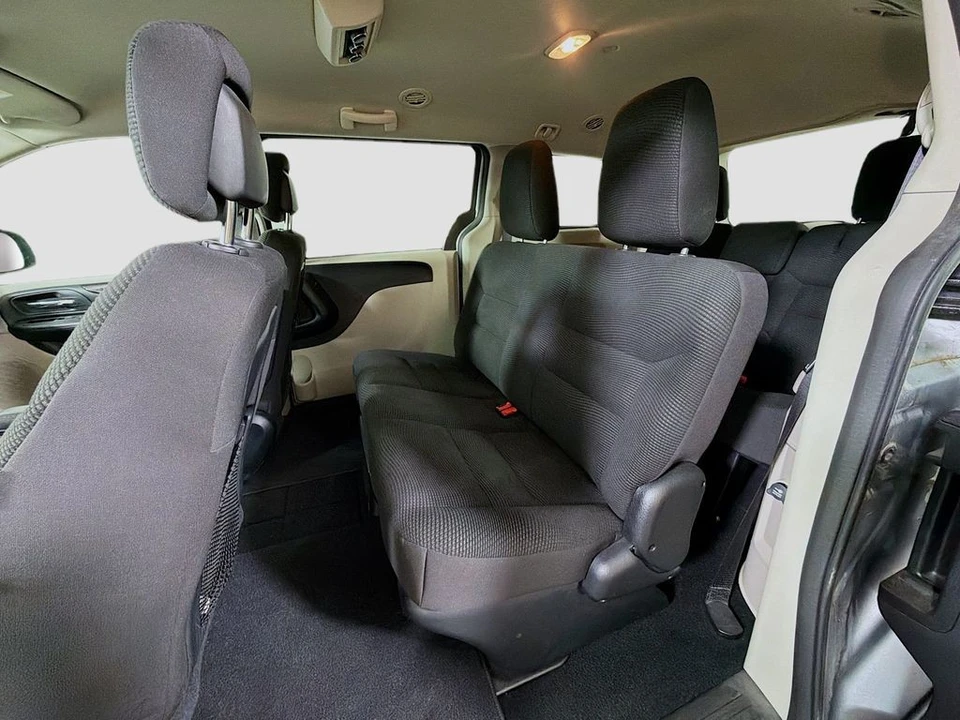 2020 Dodge Caravan - Image 21 of 21