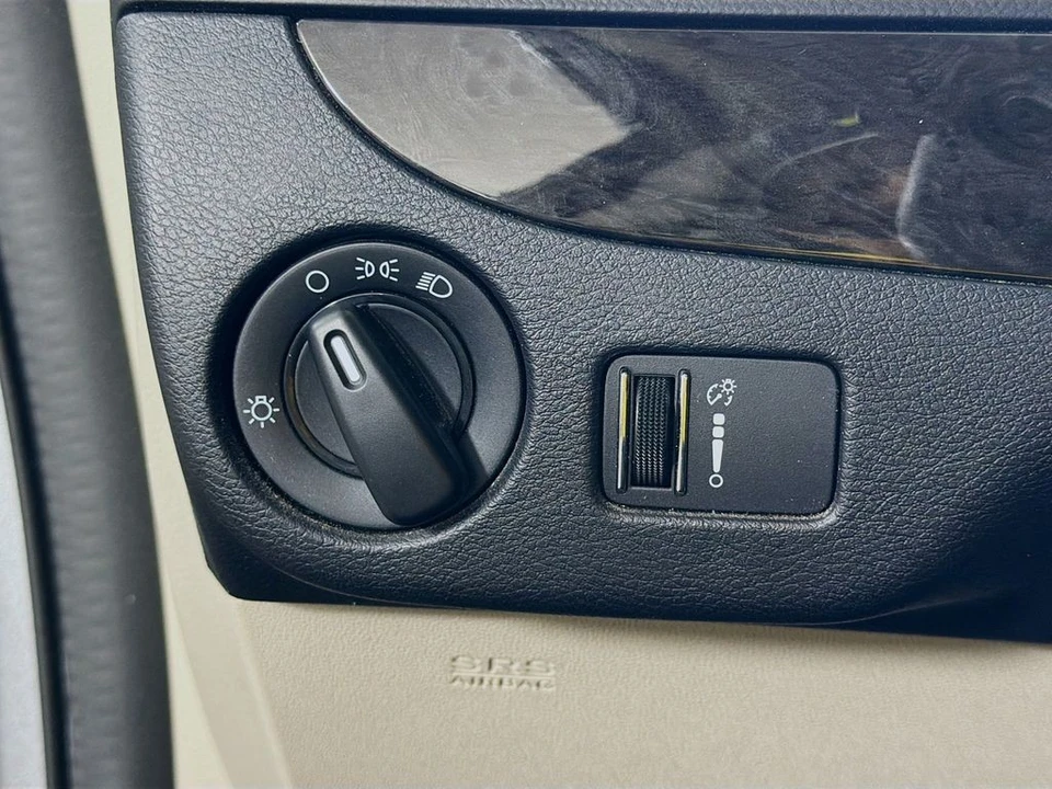 2020 Dodge Caravan - Image 11 of 21