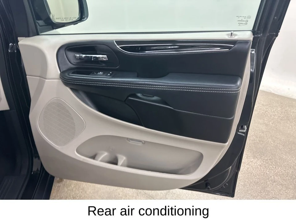 2020 Dodge Caravan - Image 21 of 21