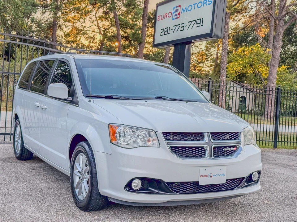 2020 Dodge Caravan - Image 5 of 12