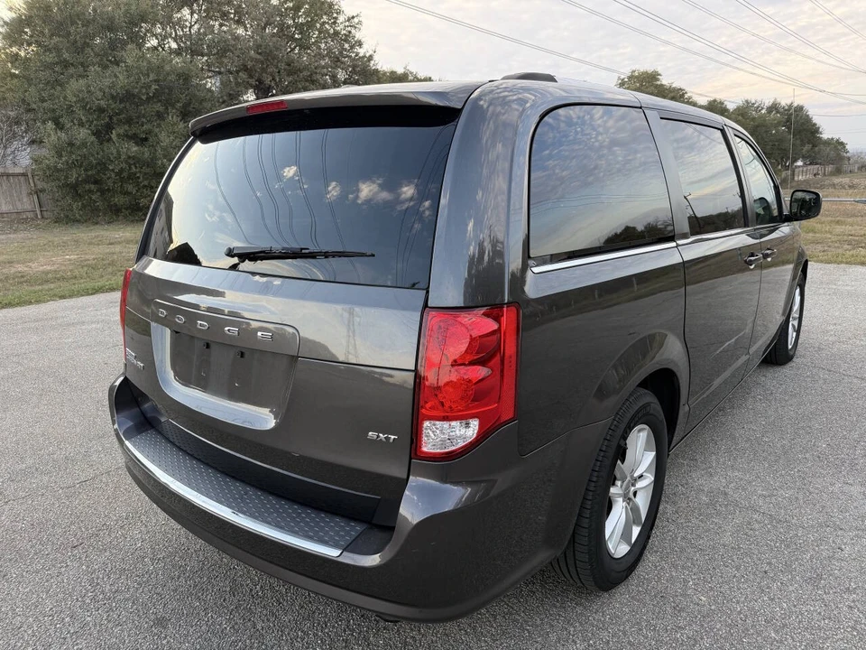 2020 Dodge Caravan - Image 7 of 21