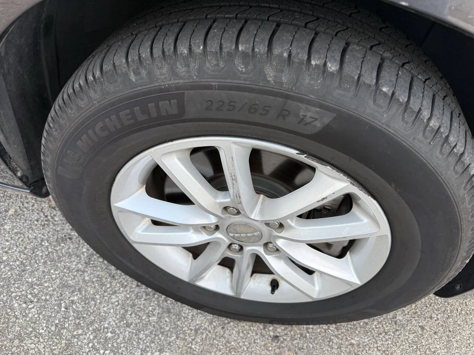 2020 Dodge Caravan - Image 13 of 21