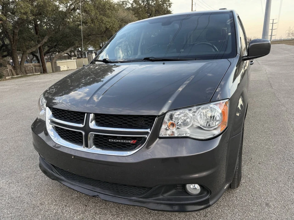 2020 Dodge Caravan - Image 2 of 21