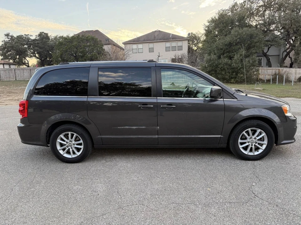 2020 Dodge Caravan - Image 5 of 21