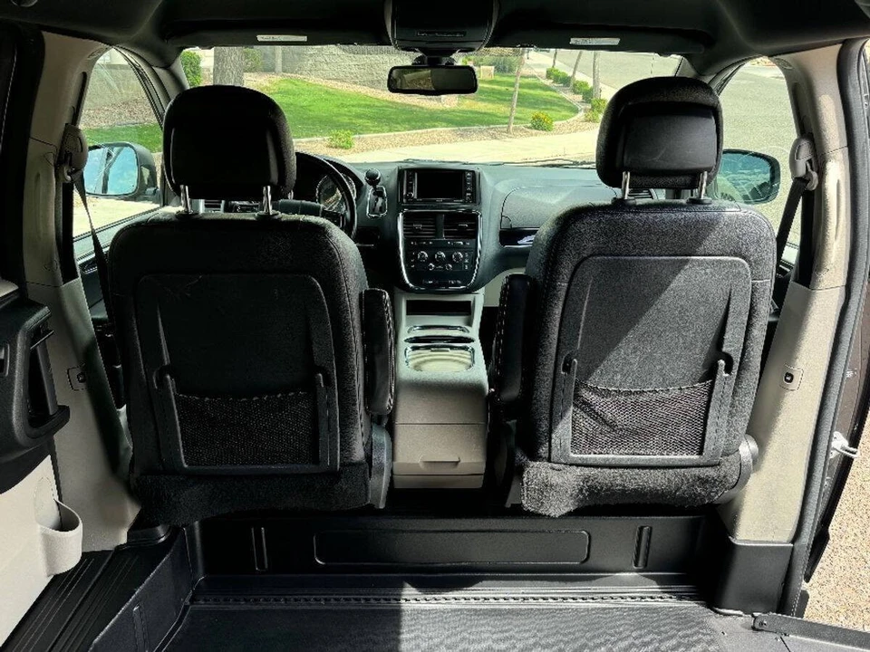 2020 Dodge Caravan - Image 8 of 15