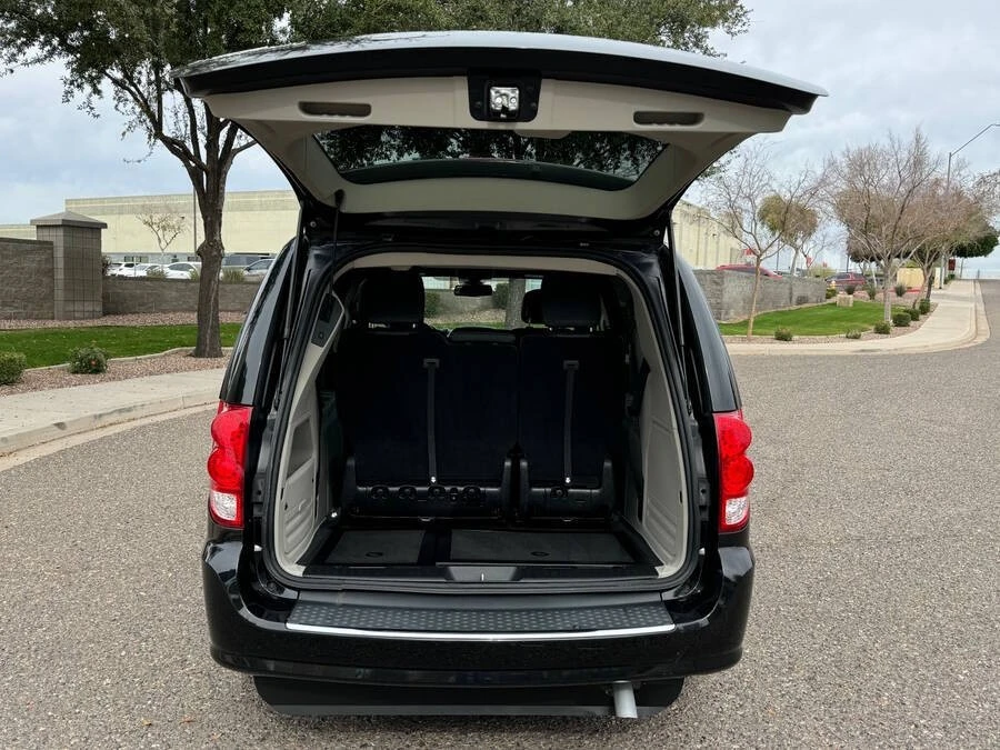 2020 Dodge Caravan - Image 15 of 15