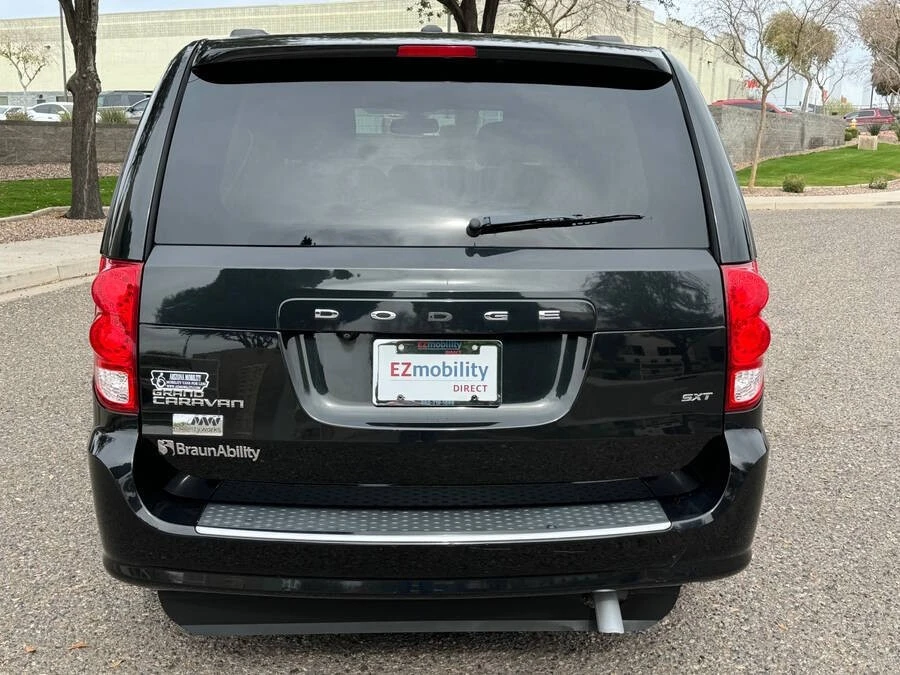 2020 Dodge Caravan - Image 14 of 15
