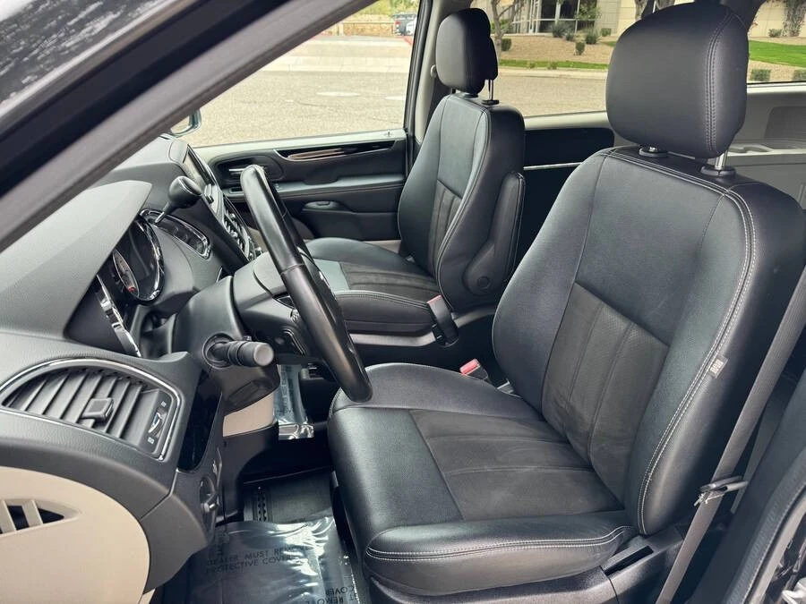 2020 Dodge Caravan - Image 5 of 15
