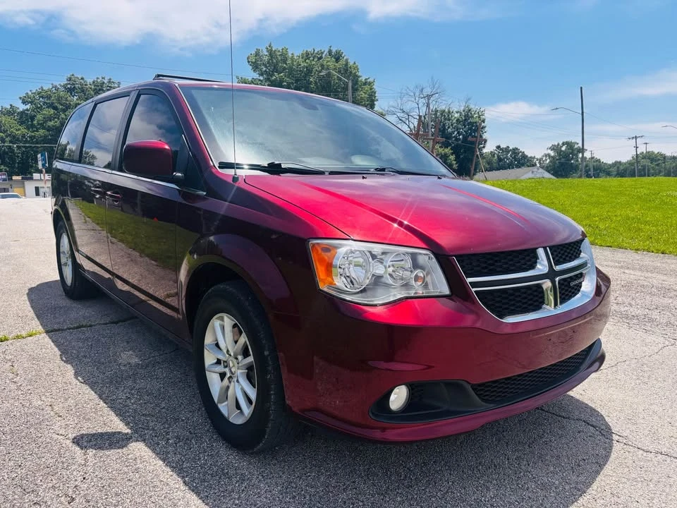 2020 Dodge Caravan - Image 3 of 12