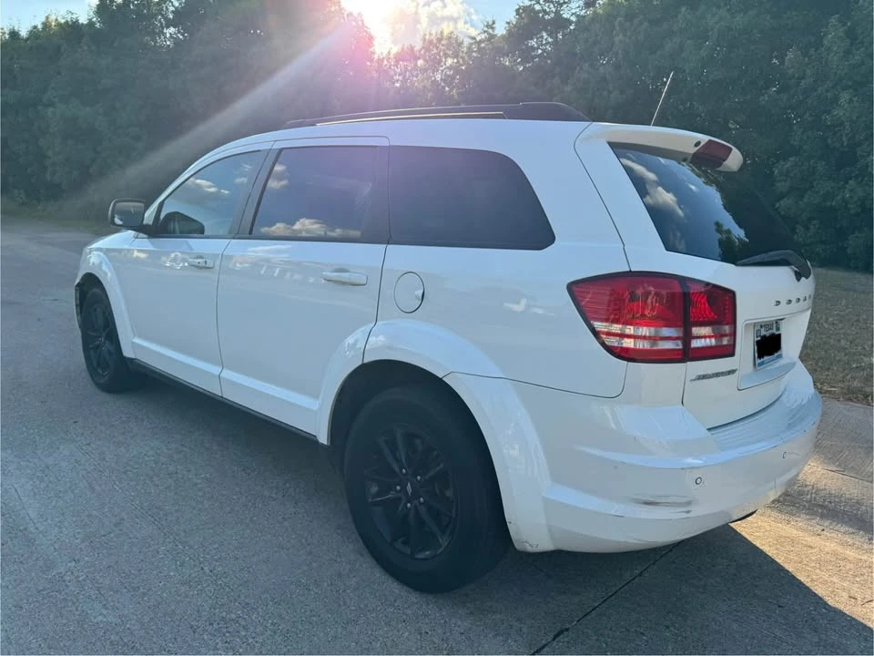 2020 Dodge Journey - Image 2 of 11