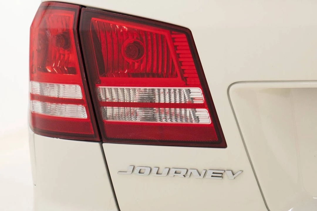 2020 Dodge Journey - Image 17 of 21