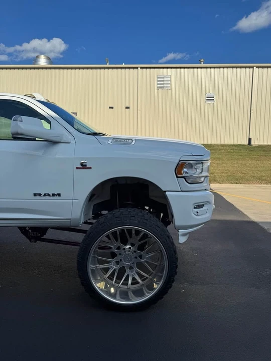 2020 Ram 2500 - Image 7 of 9