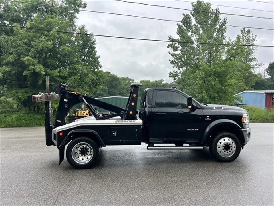 2020 Dodge Ram 4th Gen - Image 9 of 17