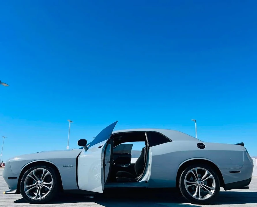 2020 Dodge Challenger 3rd Gen - Image 9 of 18